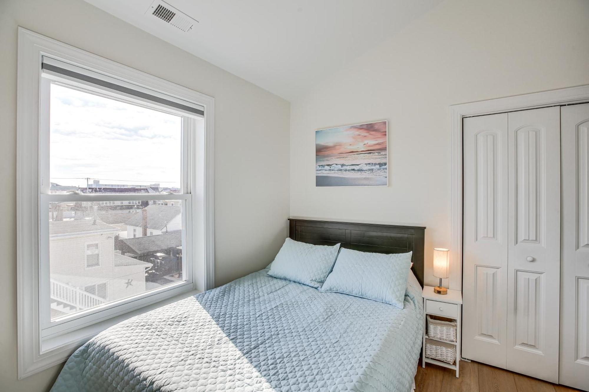Spacious Wildwood Condo Walk To Beach! 외부 사진